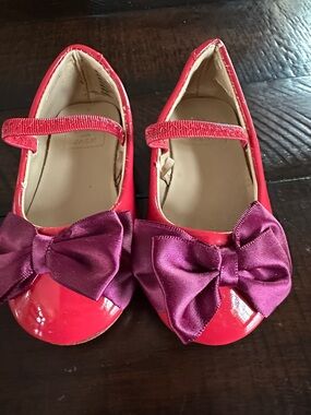 Girls Red Patent Mary Jane Shoes with Maroon Bow